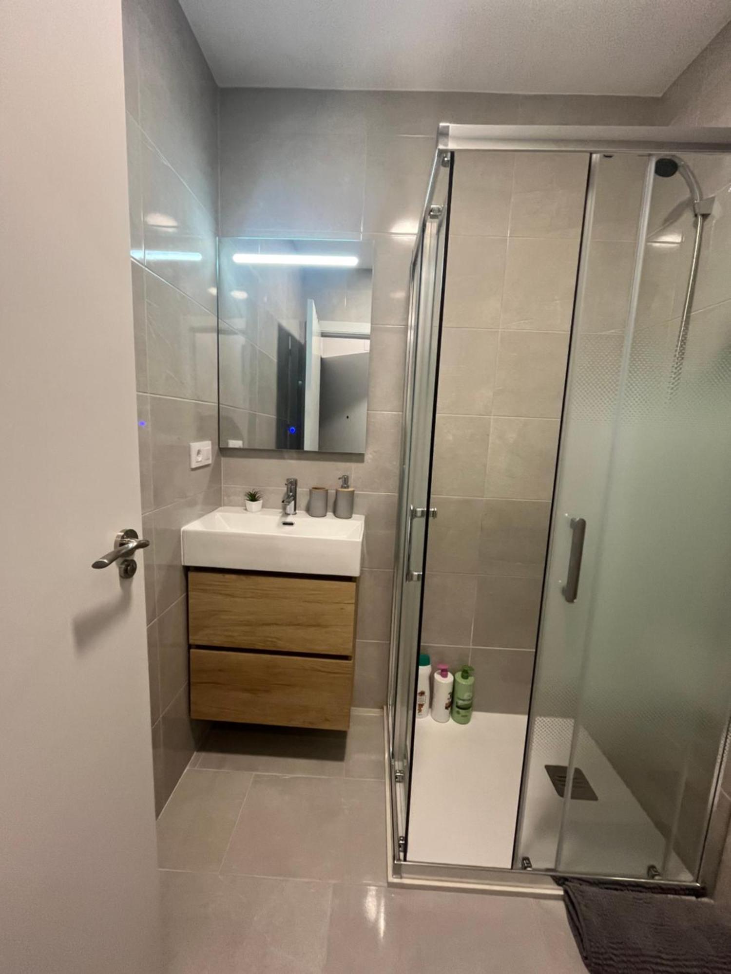 Apartamento Leon Centrico, Moderno Y Muy Equipado Almansa Dış mekan fotoğraf